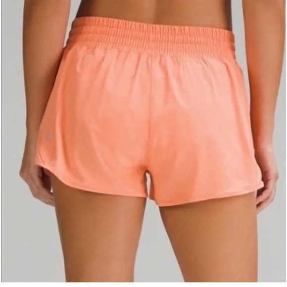 Lululemon Hotty Hot High Rise Shorts 2.5” Sunny Coral - Picture 4 of 8